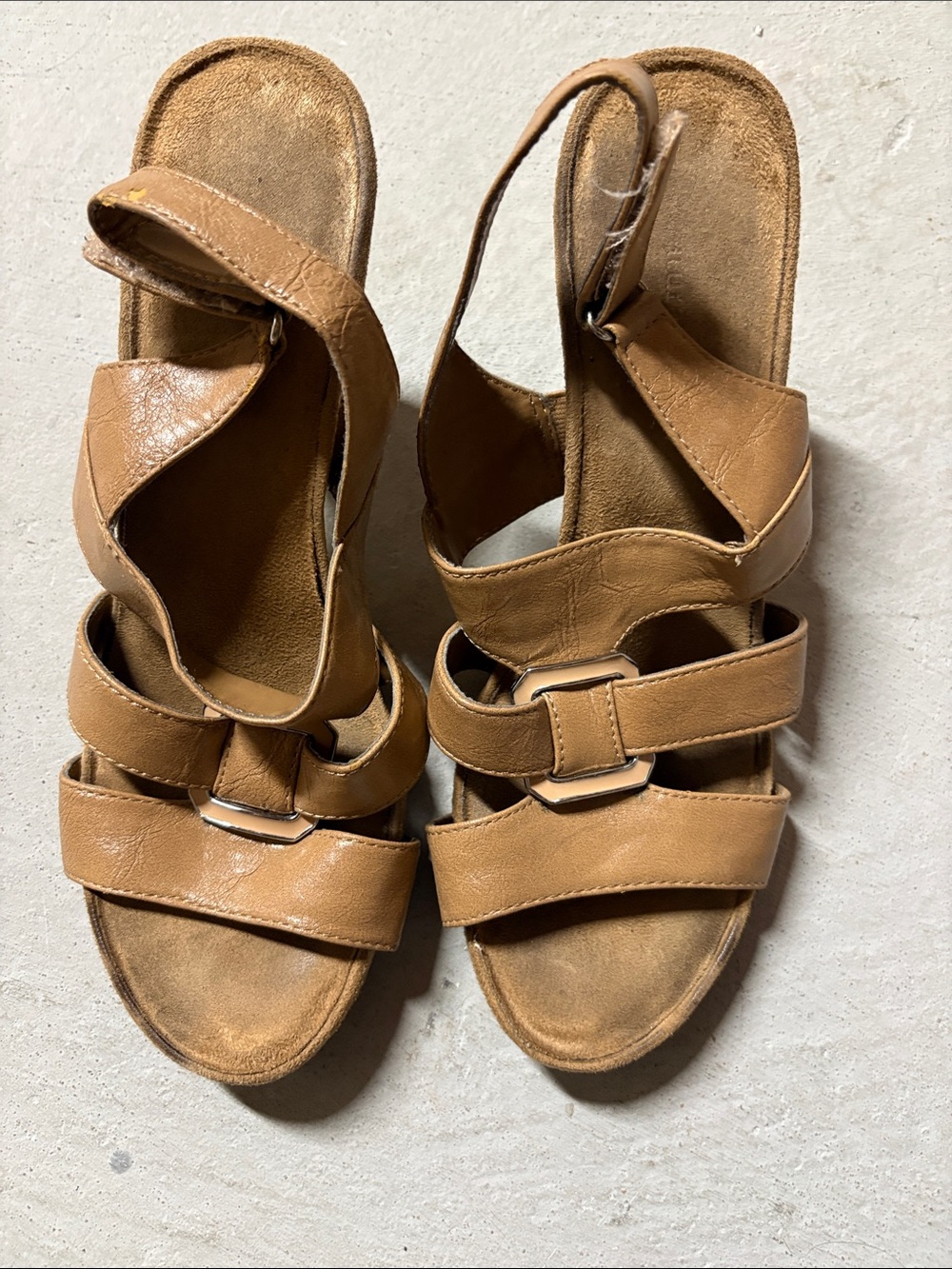 Naturalizer Tan Strappy Leather Sandals with Buckle Detail